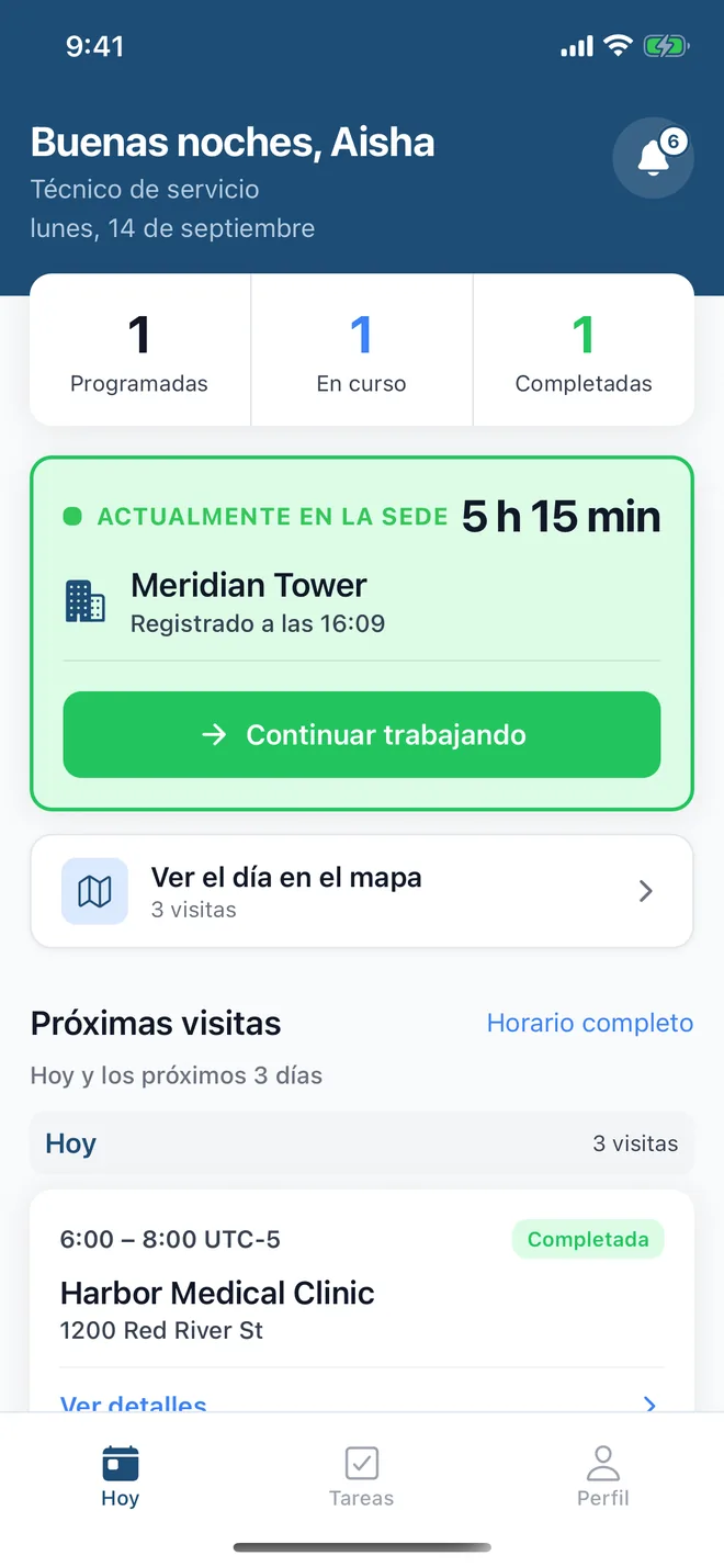 Inicio de la app: el operario está en la sede, con la entrada registrada y los servicios de hoy debajo