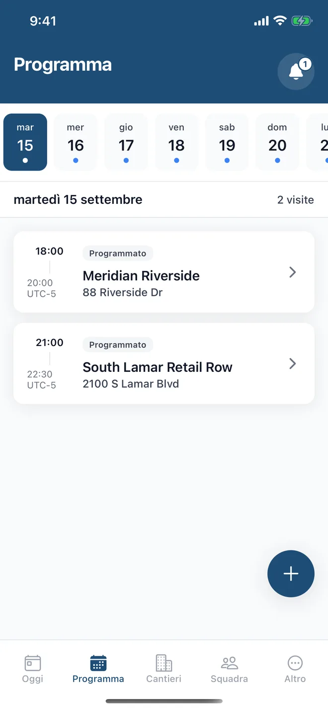 Il calendario del titolare nell'app: le visite di oggi con fascia oraria e indirizzo, e un pulsante per aggiungere un intervento